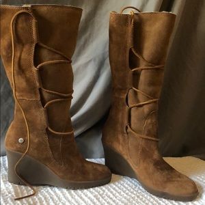 Tan Suede UGG Lace up Boots Size 7